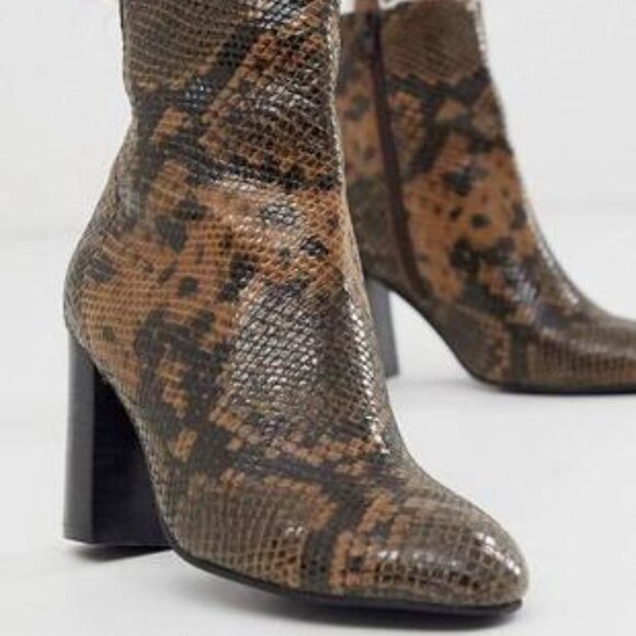ASOS DESIGN Rescue Leather Block Heel Boots In Snake  5 - Picture 2 of 14